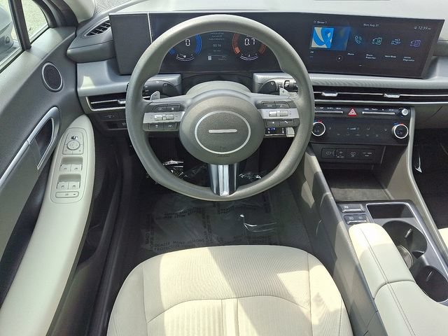 Used 2025 Hyundai Sonata SEL FWD image 11