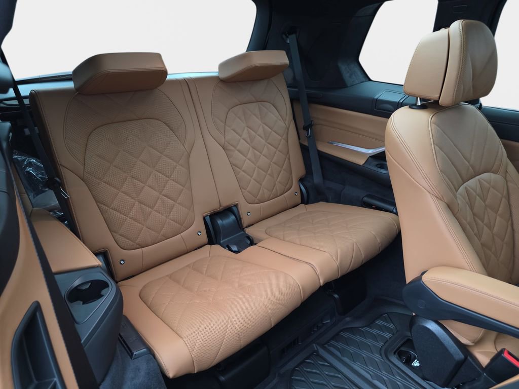 New 2026 BMW X7 xDrive40i w/ M Sport Package image 12