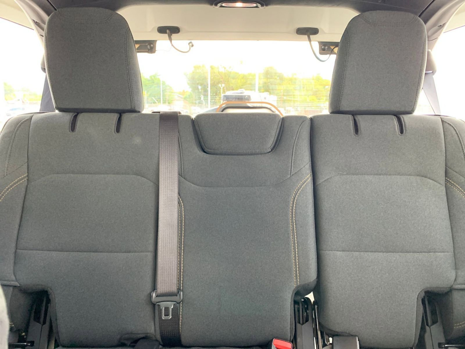 Used 2025 Jeep Wrangler Sahara image 37