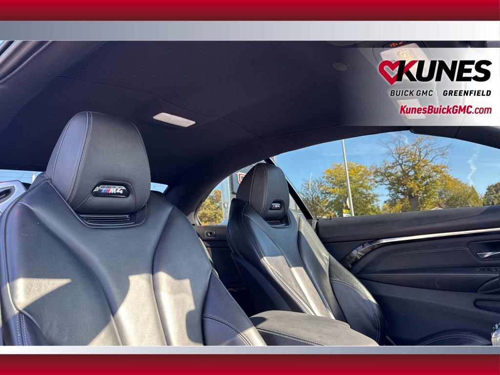 Used 2018 BMW M4 Convertible image 38