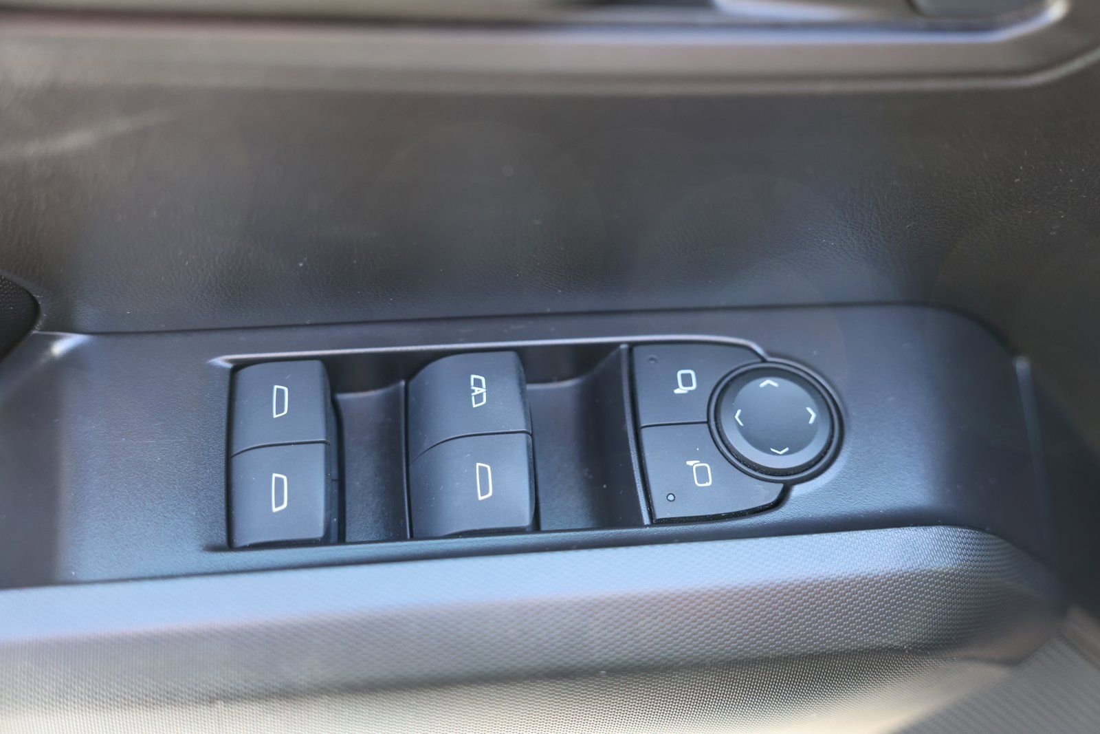 Used 2024 Chevrolet Colorado Trail Boss w/ Advanced Trailering Package image 17