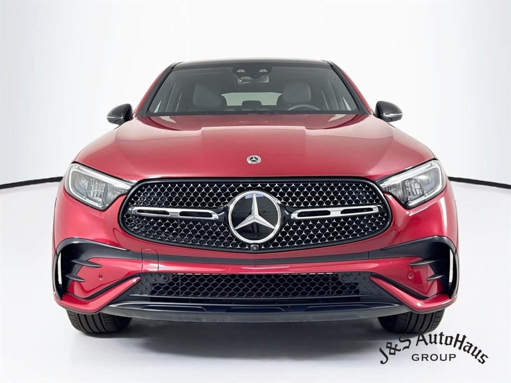 Used 2025 Mercedes-Benz GLC 300 4MATIC w/ AMG Line image 2