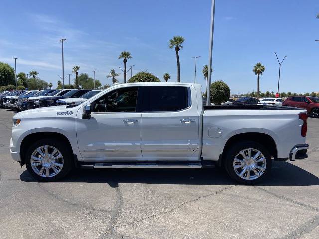 Used 2024 Chevrolet Silverado 1500 High Country w/ High Country Premium Package AWD/4WD image 4