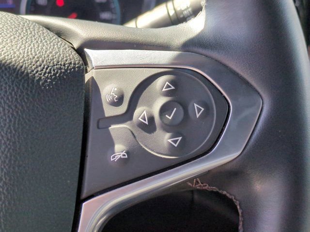 Used 2023 Chevrolet Traverse RS image 19