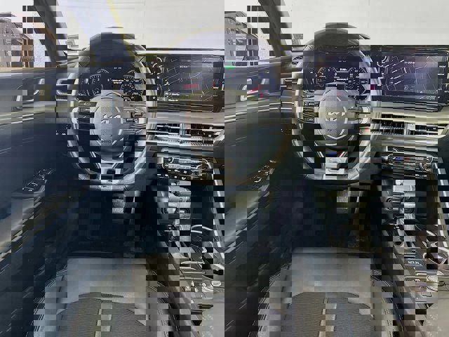 Used 2024 Kia K5 GT-Line image 23