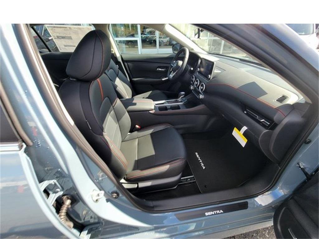 New 2025 Nissan Sentra SR w/ SR Premium Package image 11