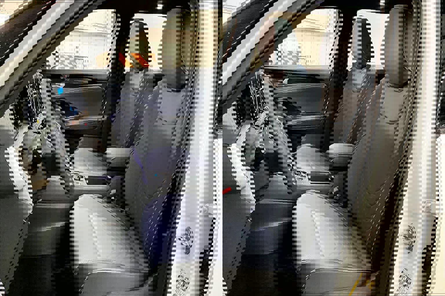 New 2026 Volkswagen Tiguan SE R-Line image 11