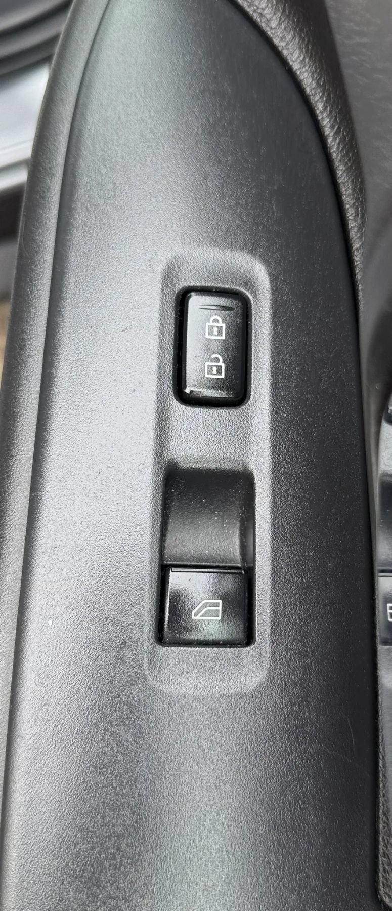 Used 2020 Mitsubishi Outlander ES FWD image 36