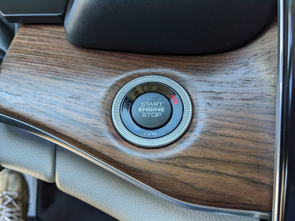 Used 2022 Jeep Grand Cherokee Summit w/ Luxury Tech Group V image 29