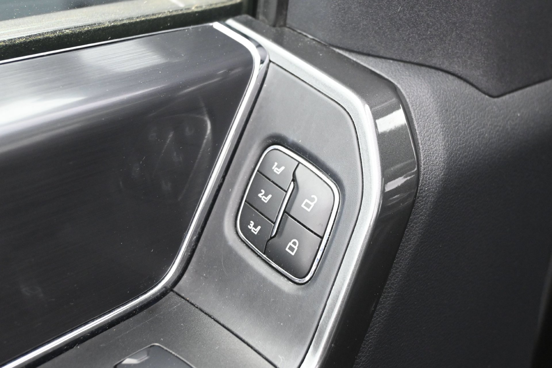 Used 2023 Ford F150 Lariat w/ Equipment Group 502A High AWD/4WD image 19