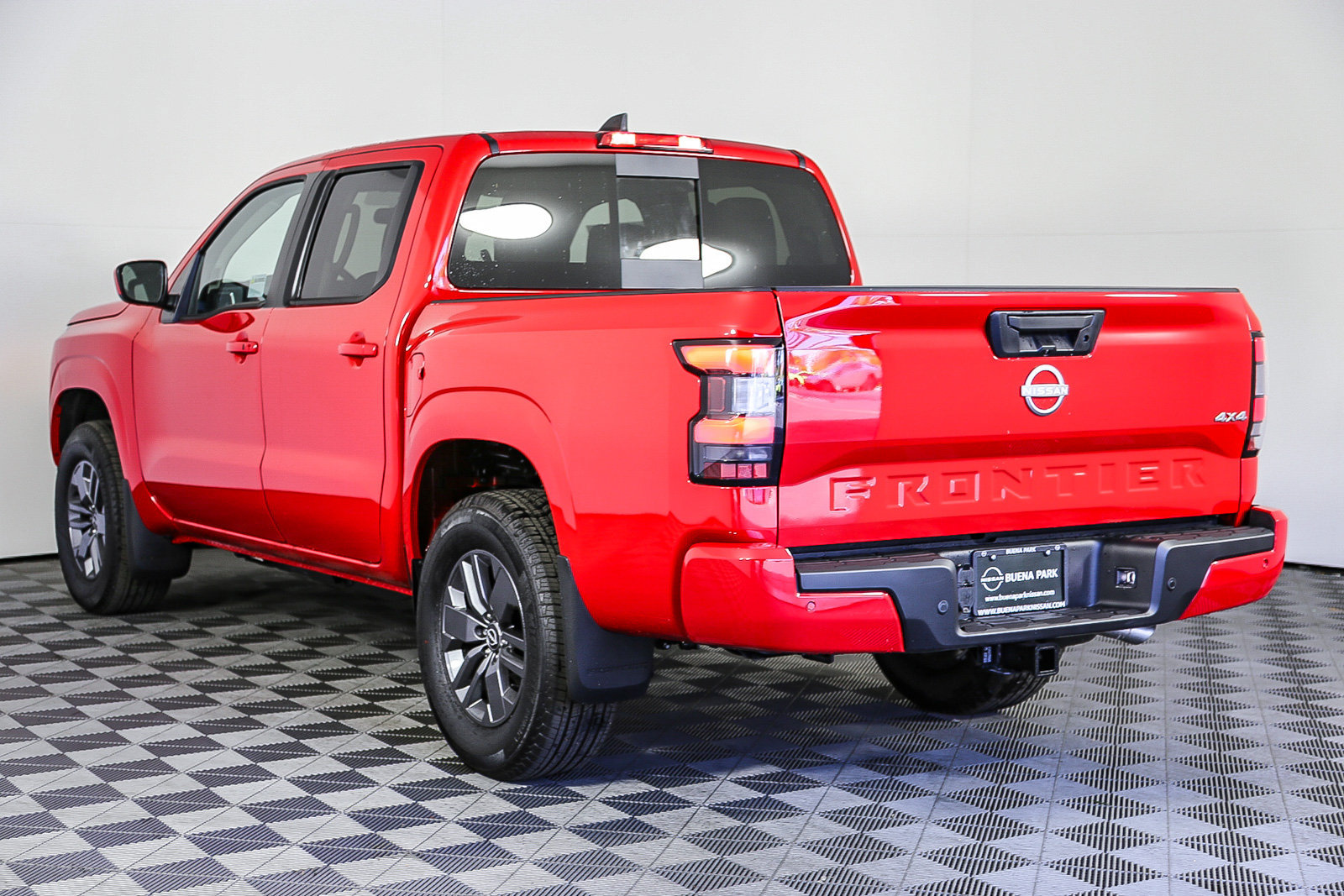 New 2025 Nissan Frontier SV w/ SV Convenience Package AWD/4WD image 6