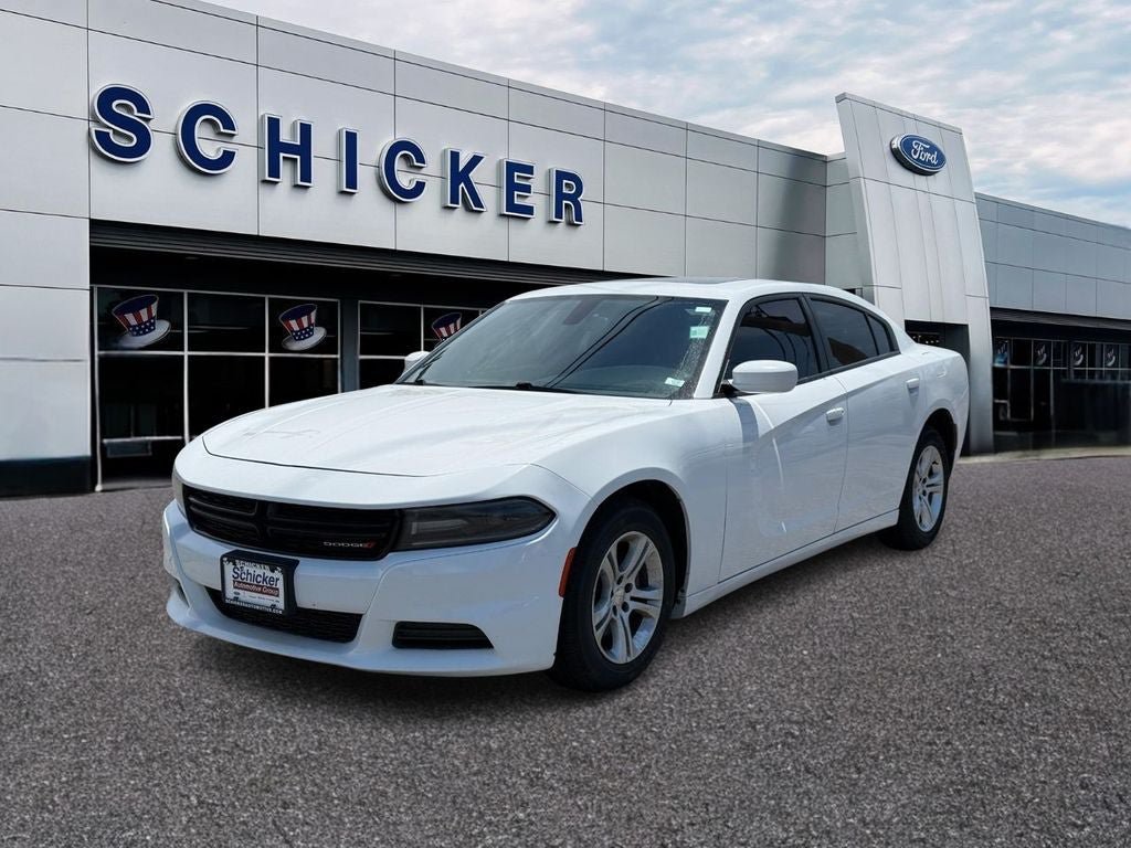 Used 2020 Dodge Charger SXT w/ Leather Interior Group RWD image 8