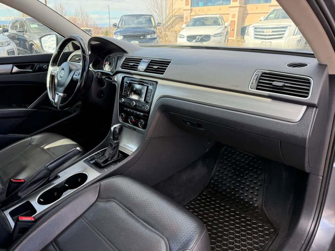 Used 2014 Volkswagen Passat TDI SE image 29