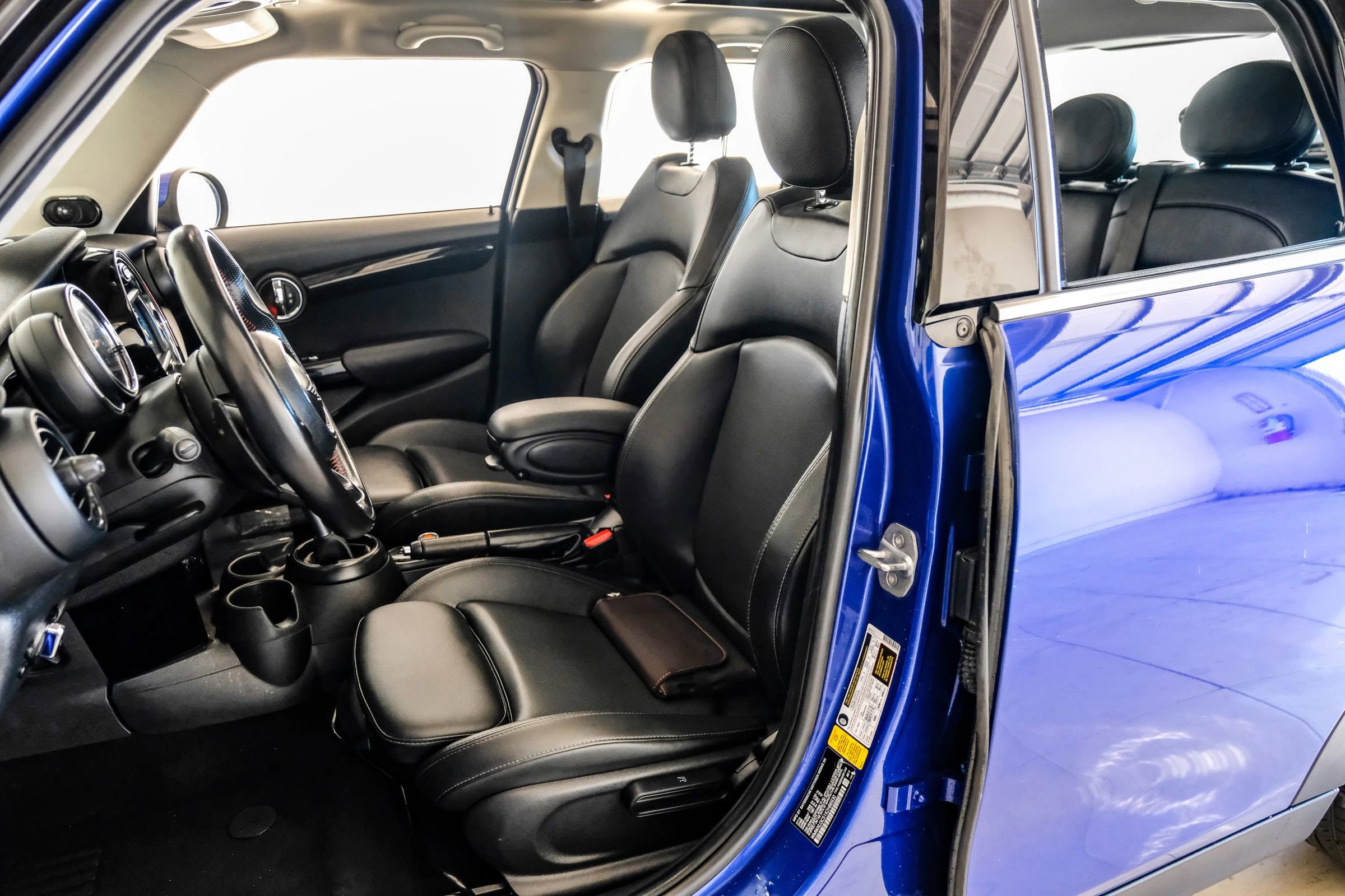 Used 2019 MINI Cooper S w/ Premium Package FWD image 23
