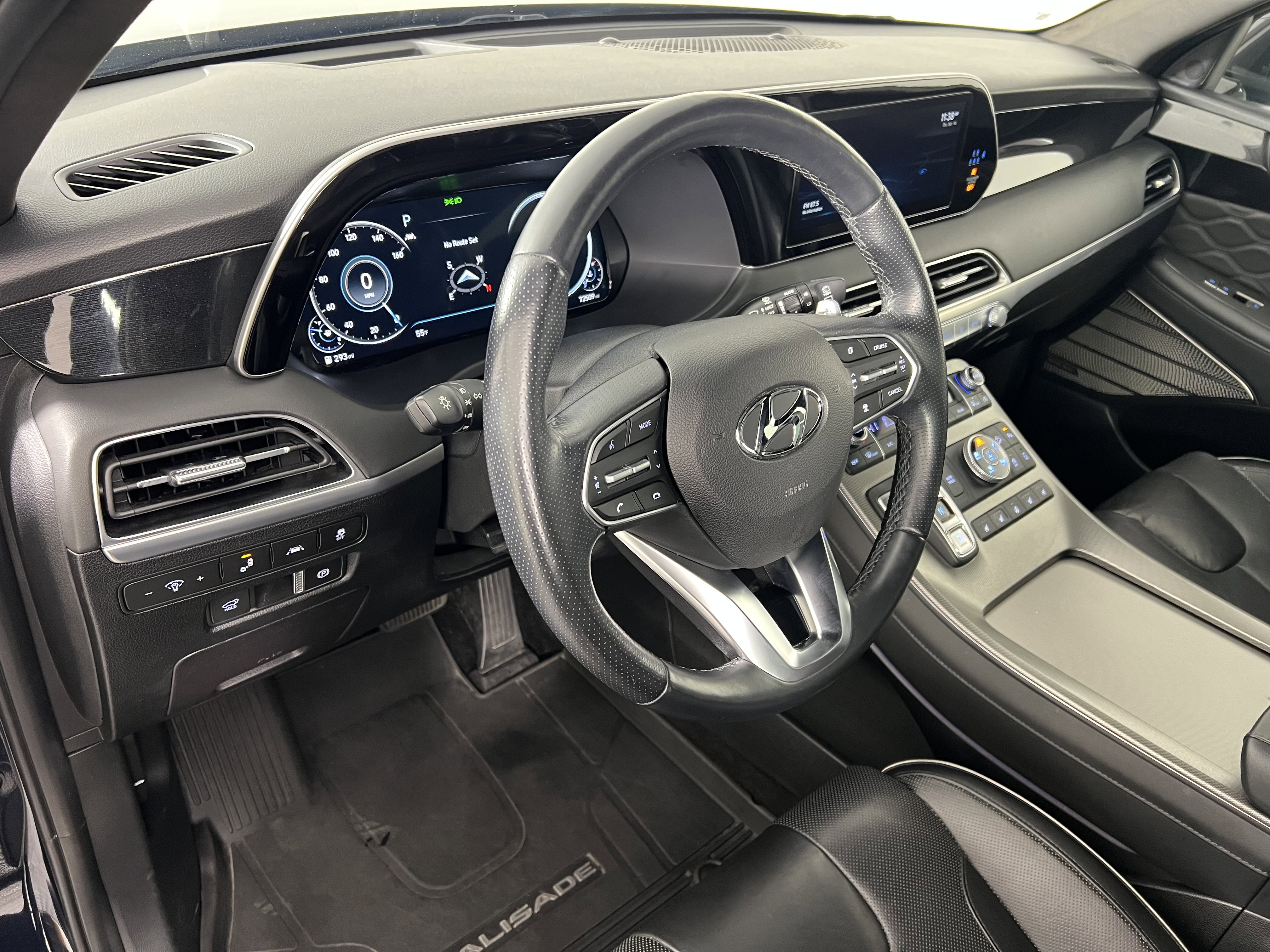 Used 2022 Hyundai Palisade Calligraphy w/ Winter Package image 16