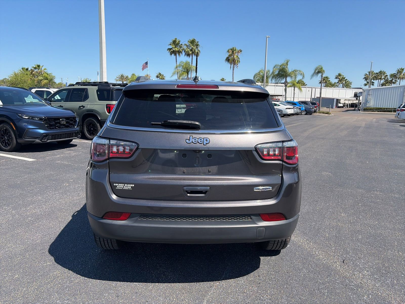 Used 2018 Jeep Compass Latitude FWD image 6