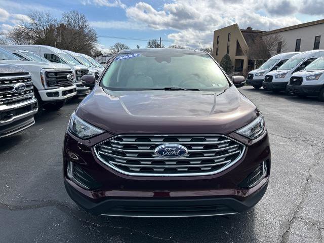 Certified 2022 Ford Edge Titanium AWD/4WD image 2