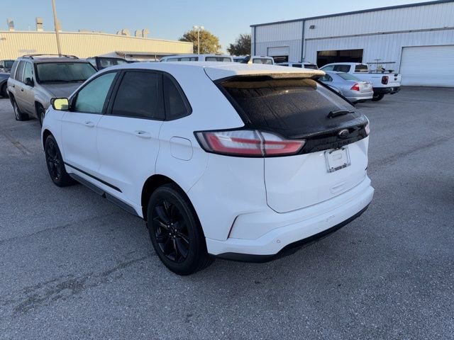 Used 2024 Ford Edge SE w/ Black Appearance Package image 7