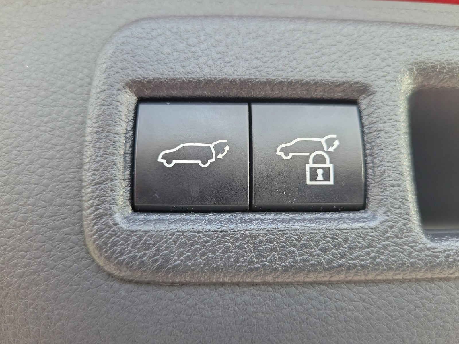 Used 2021 Toyota Venza Limited AWD/4WD image 9