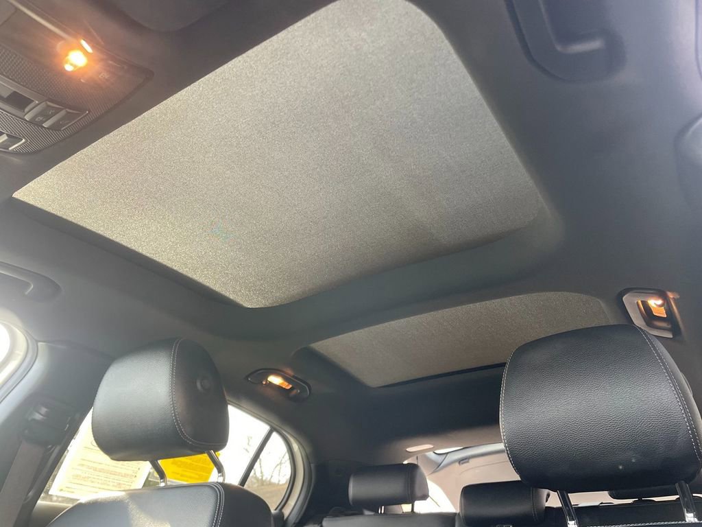 Used 2019 Mercedes-Benz GLA 250 4MATIC image 24