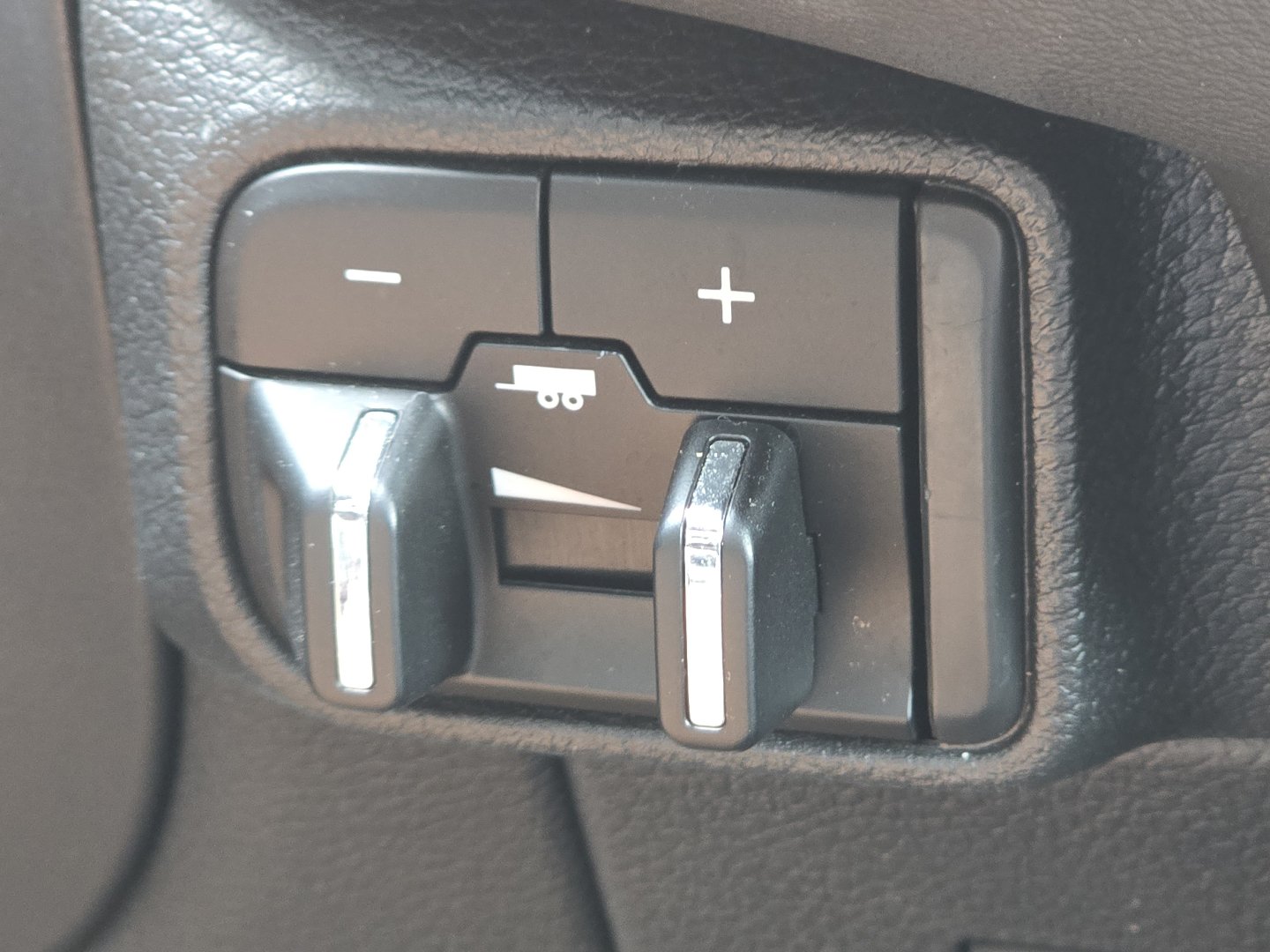 Used 2024 Dodge Durango R/T AWD/4WD image 16