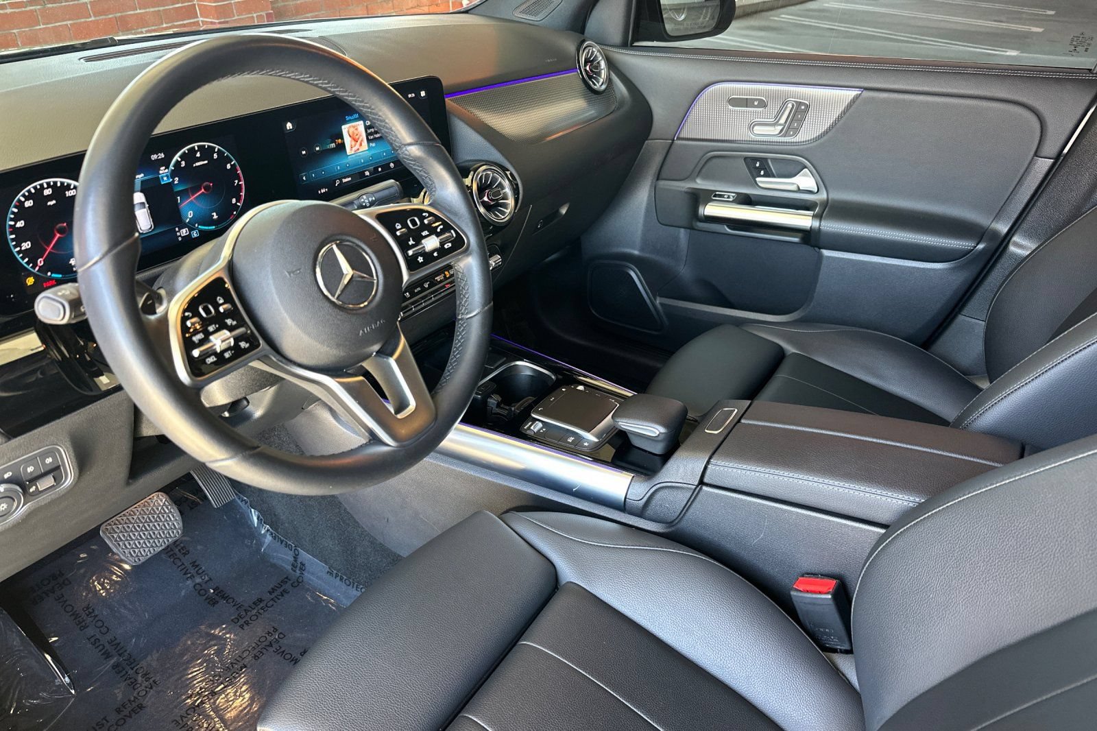 Certified 2023 Mercedes-Benz GLA 250 w/ Premium Package image 10