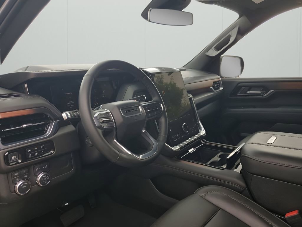 Used 2025 GMC Yukon Denali image 30