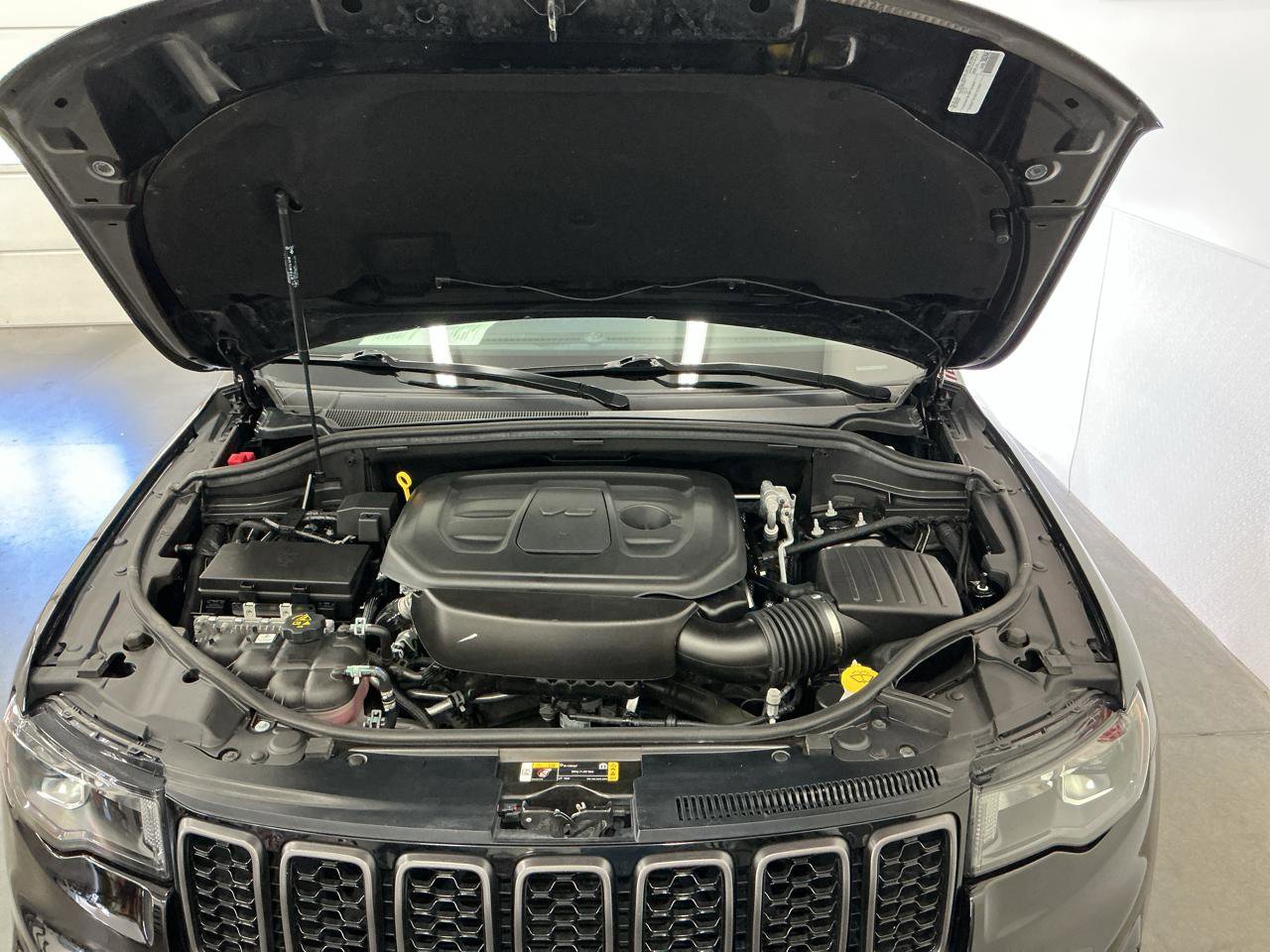 Used 2021 Jeep Grand Cherokee Limited w/ Quick Order Package 28K 80th AWD/4WD image 29