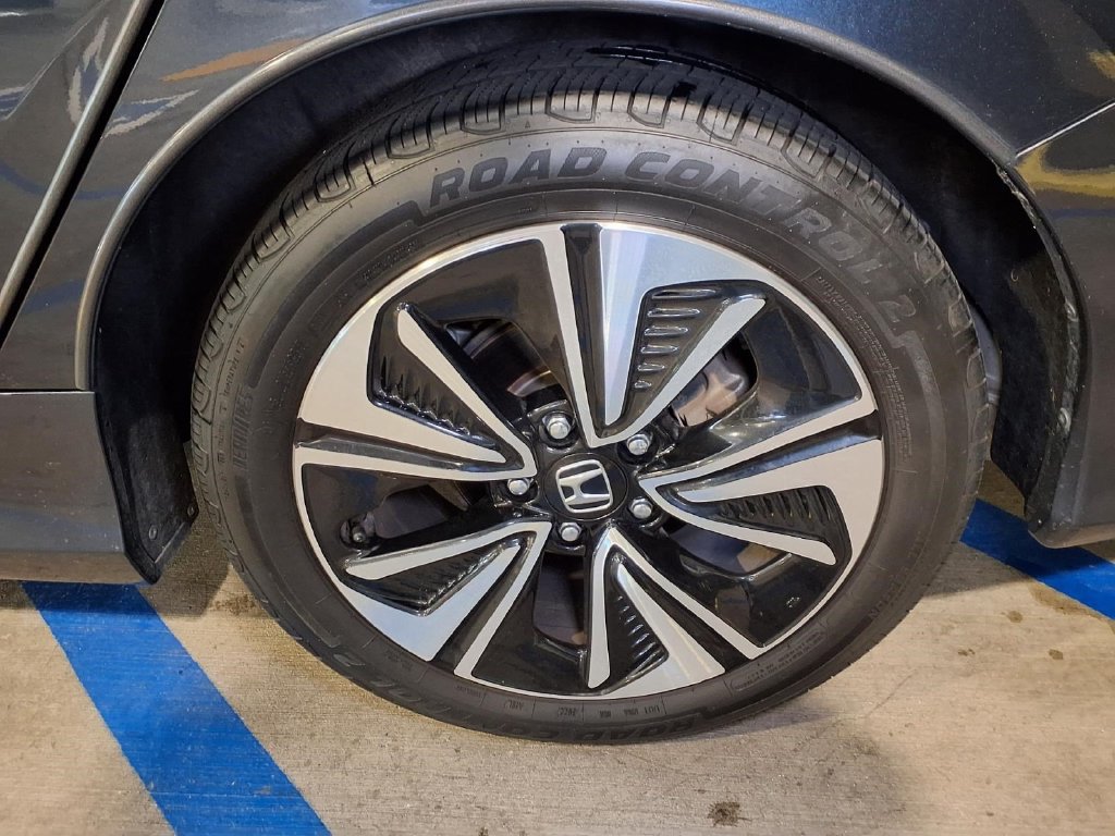 Used 2017 Honda Civic EX-L image 22