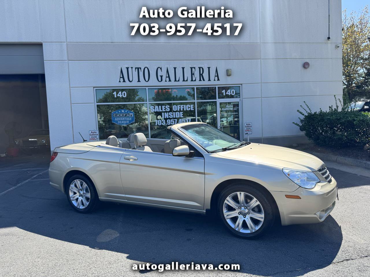 Used 2010 Chrysler Sebring Touring w/ Navigation & Sound Group I FWD image 1