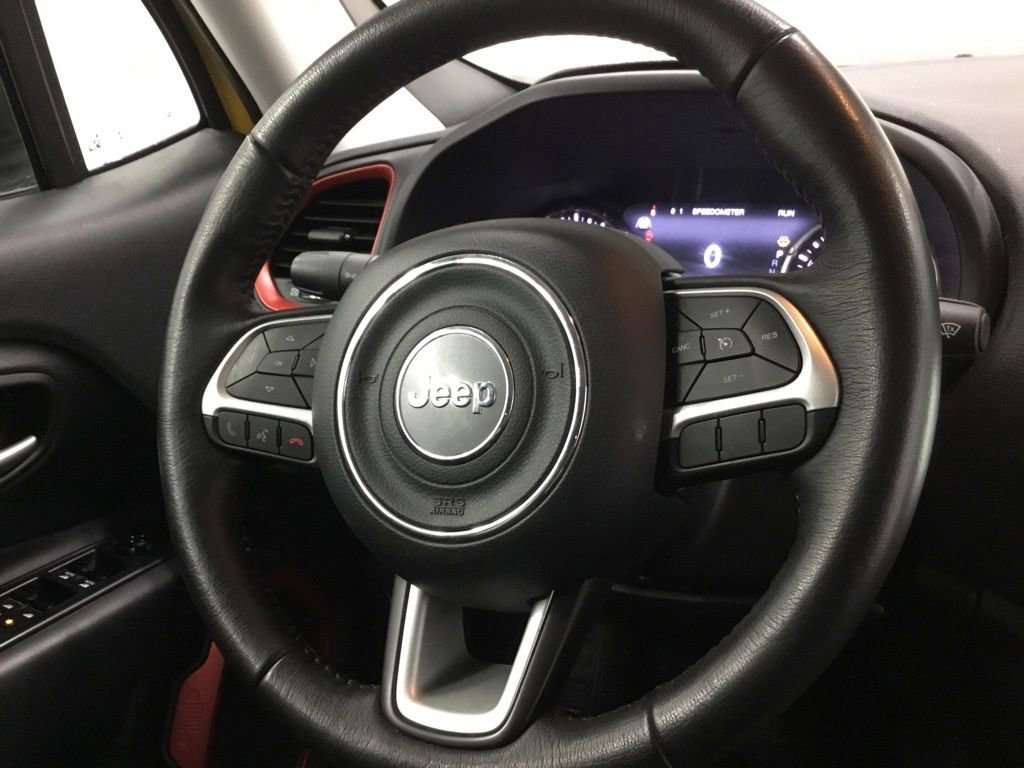 Used 2023 Jeep Renegade Trailhawk w/ Trailhawk Elite Group AWD/4WD image 31