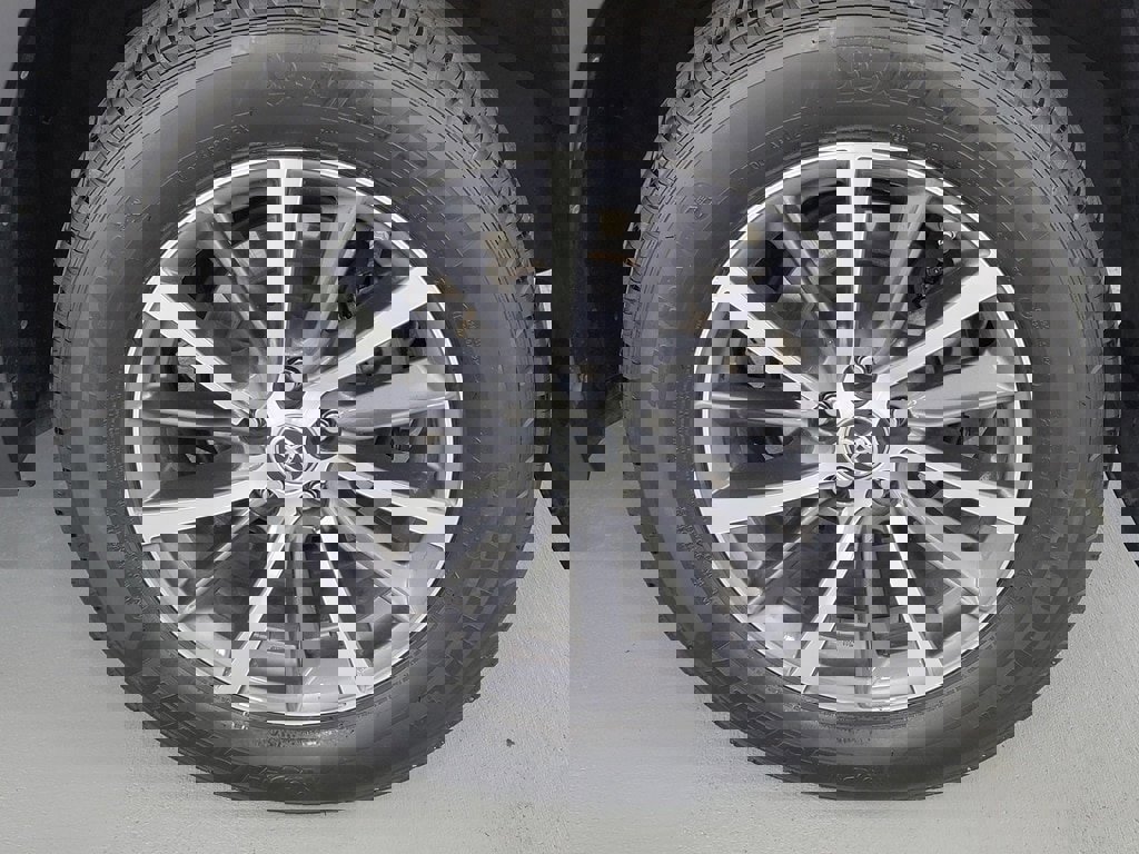 Used 2018 Toyota Highlander XLE image 11