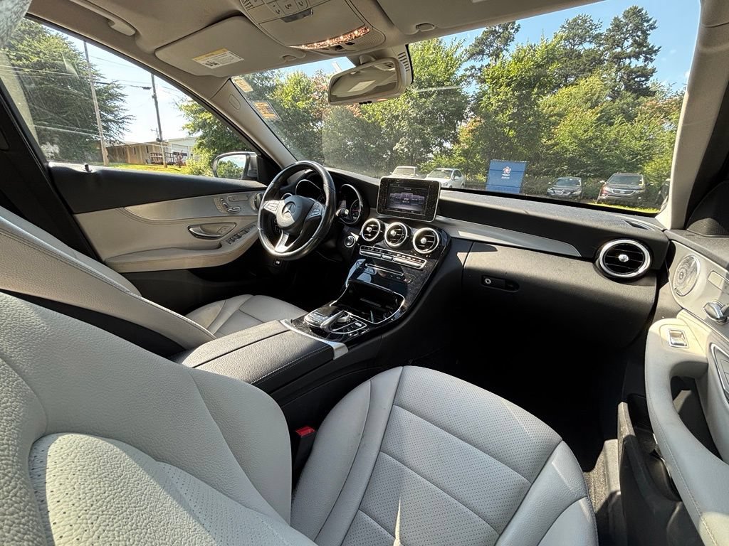 Used 2015 Mercedes-Benz C 300 4MATIC Sedan image 15