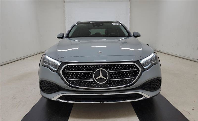 Used 2025 Mercedes-Benz E 450 4MATIC All-Terrain Wagon w/ Driver Assistance Package image 2