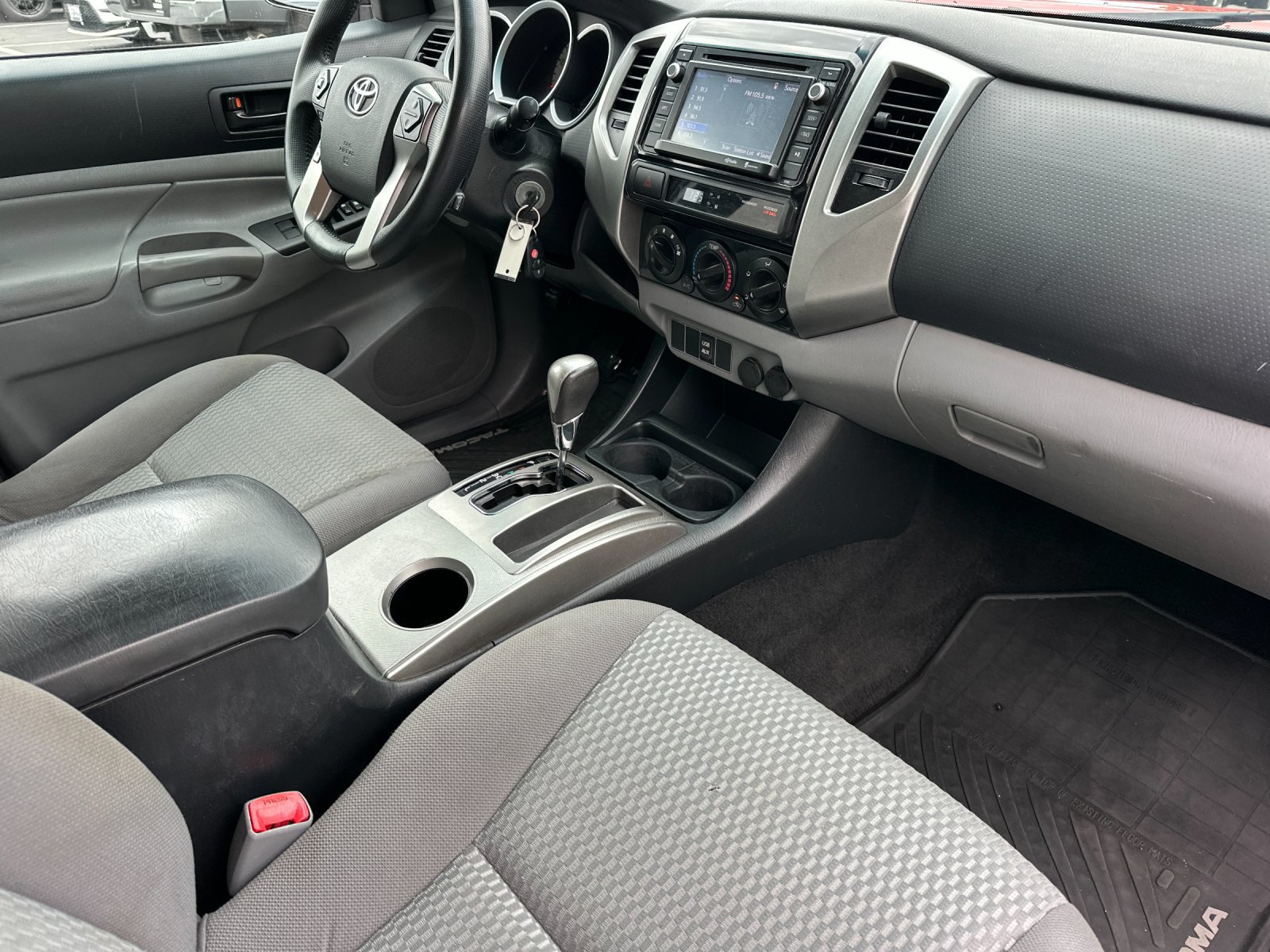 Used 2014 Toyota Tacoma PreRunner w/ SR5 Package RWD image 15