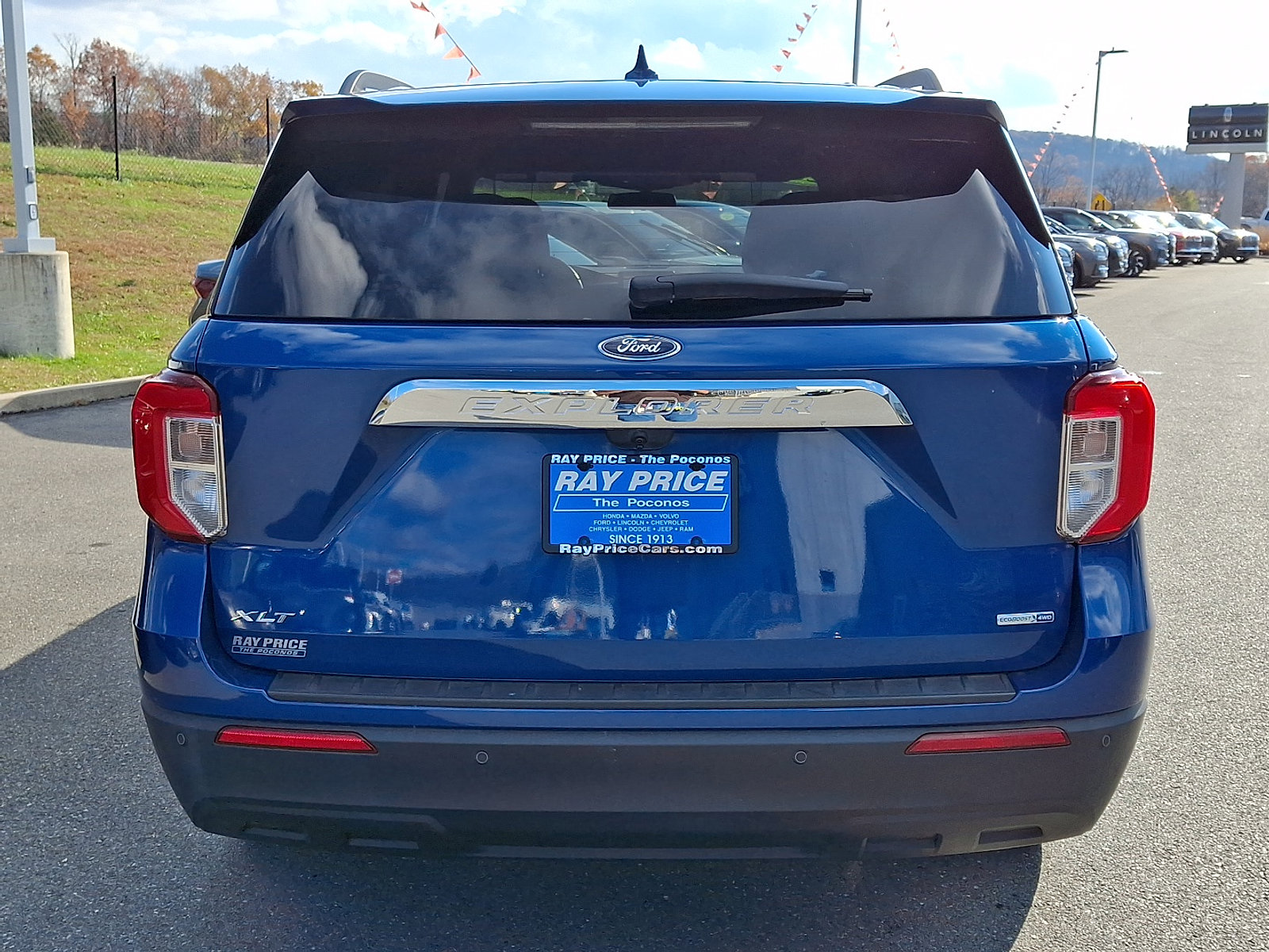 Used 2020 Ford Explorer XLT image 5