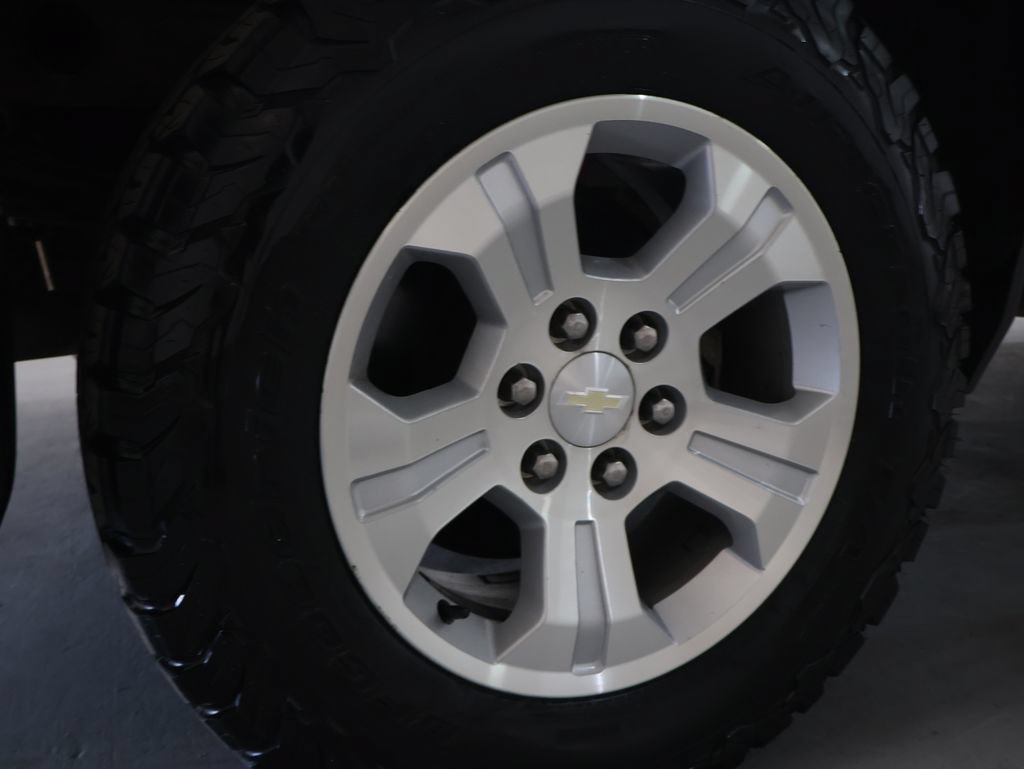 Used 2017 Chevrolet Silverado 1500 LT w/ All Star Edition AWD/4WD image 30
