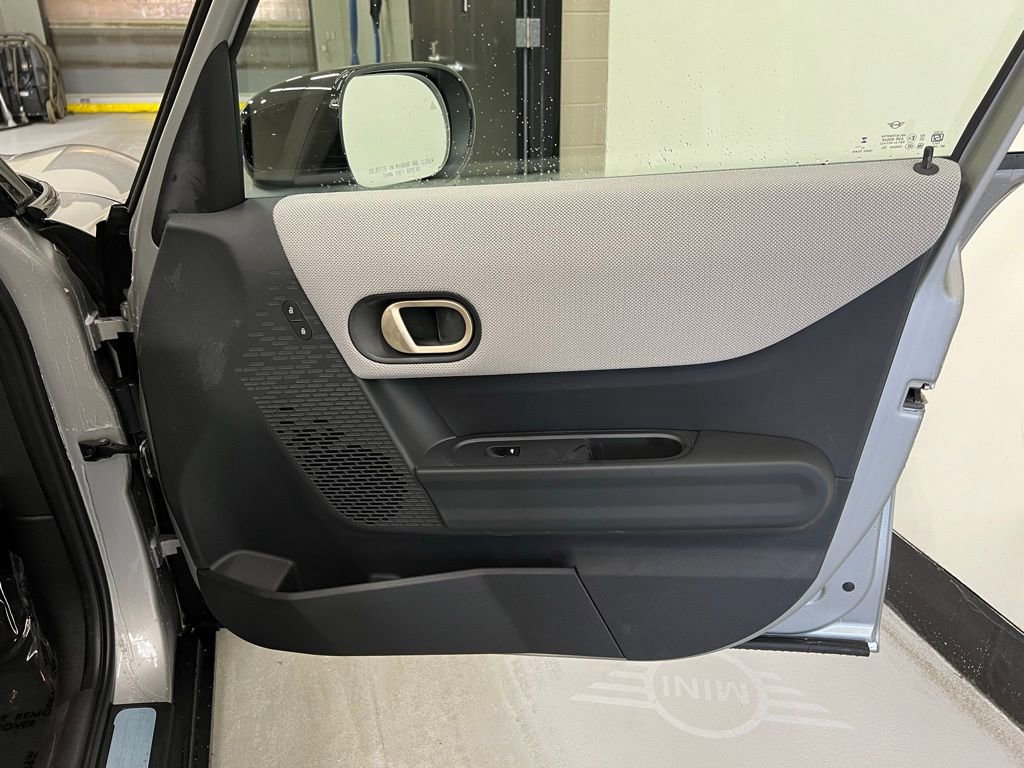 Certified 2025 MINI Cooper S image 28