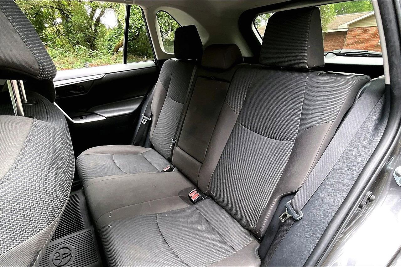 Used 2024 Toyota RAV4 LE FWD image 19