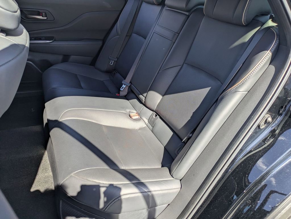 Used 2024 Toyota Crown Limited image 27