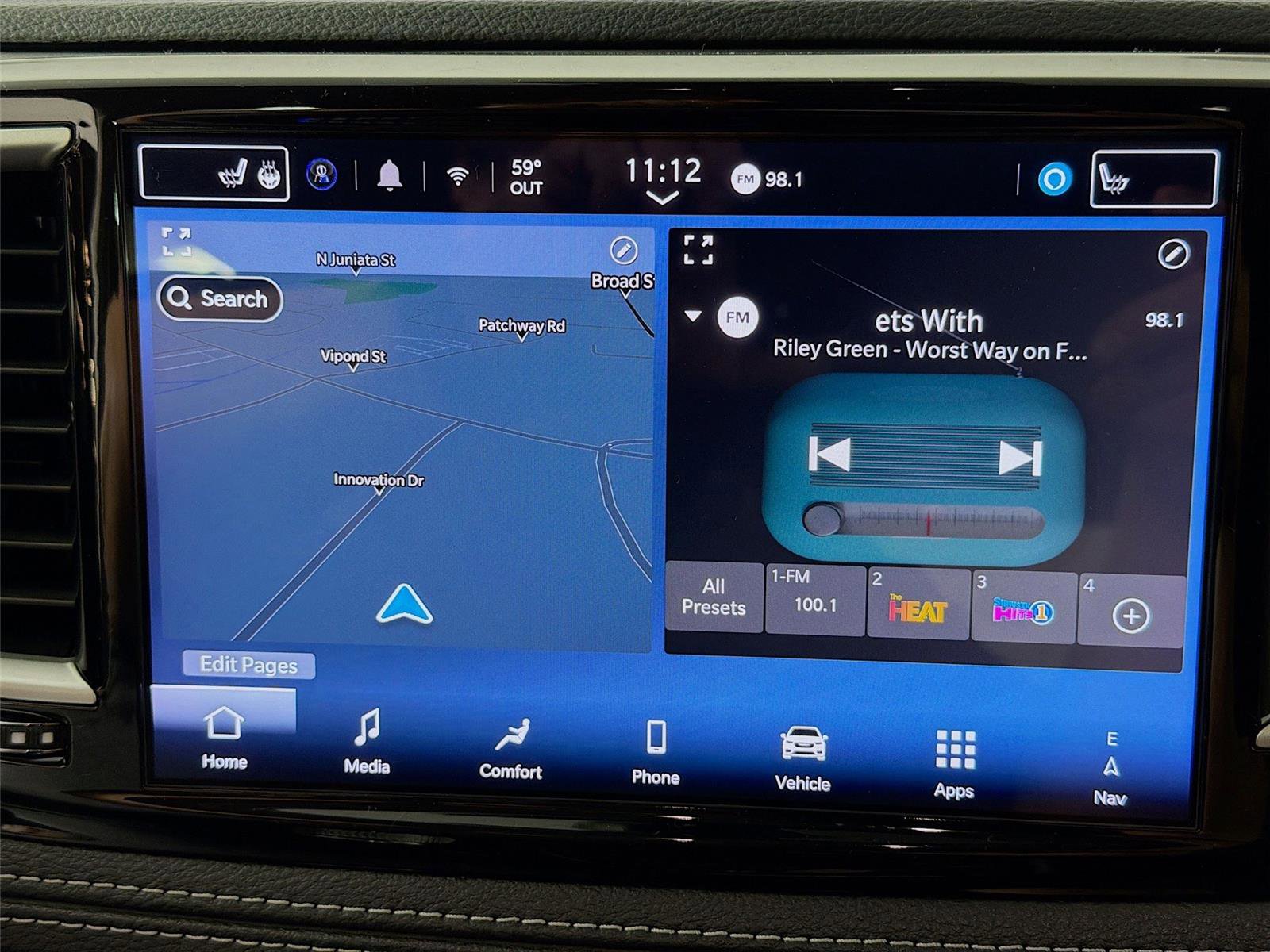 Used 2024 Chrysler Pacifica Select image 14