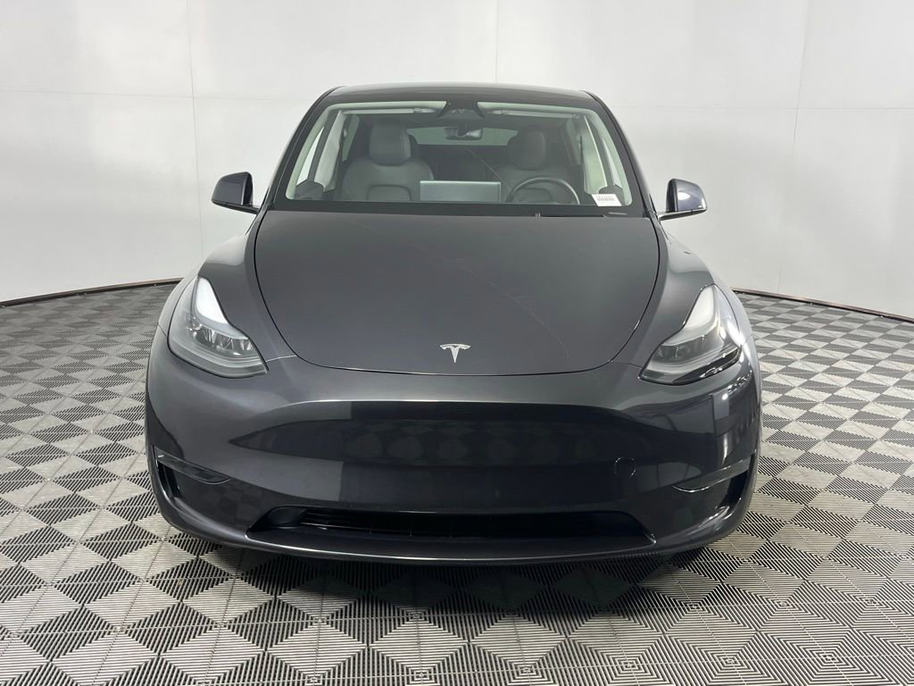 Used 2025 Tesla Model Y Long Range image 8