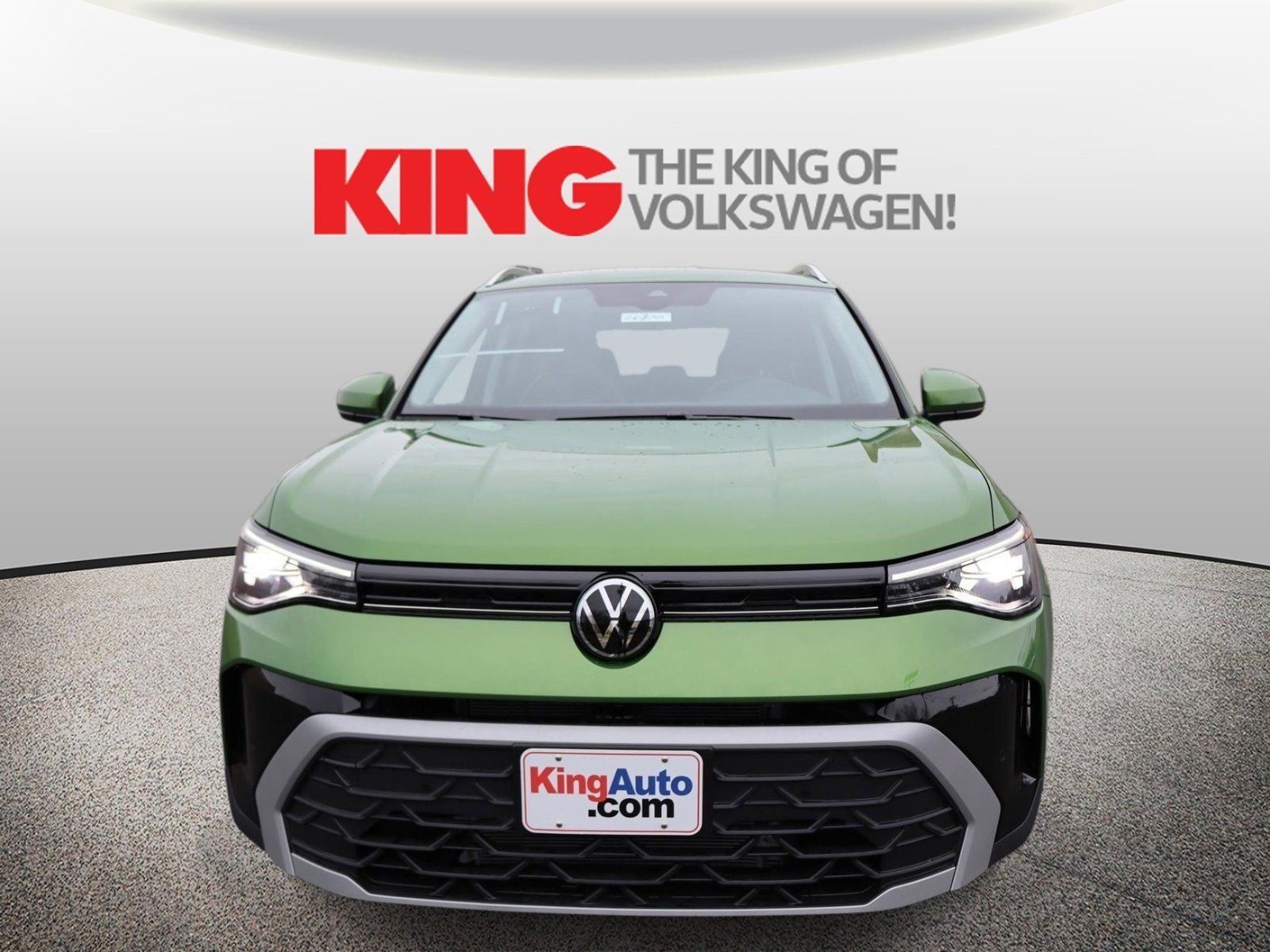 New 2026 Volkswagen Taos SE image 9