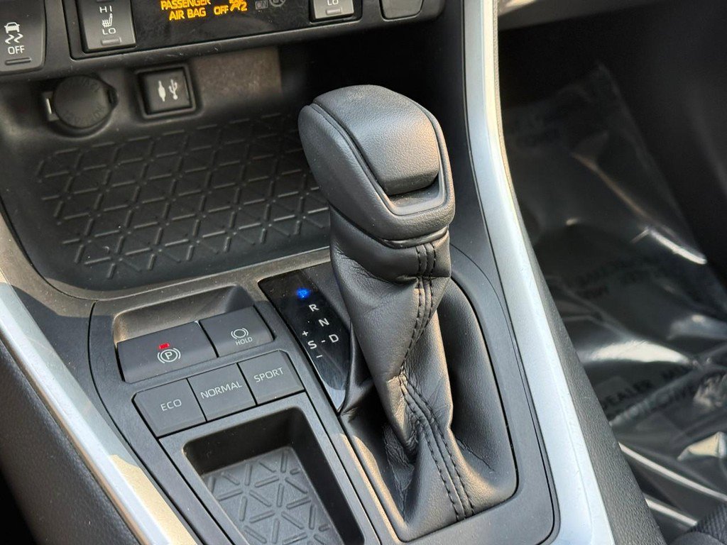 Used 2019 Toyota RAV4 XLE w/ Convenience Package image 24