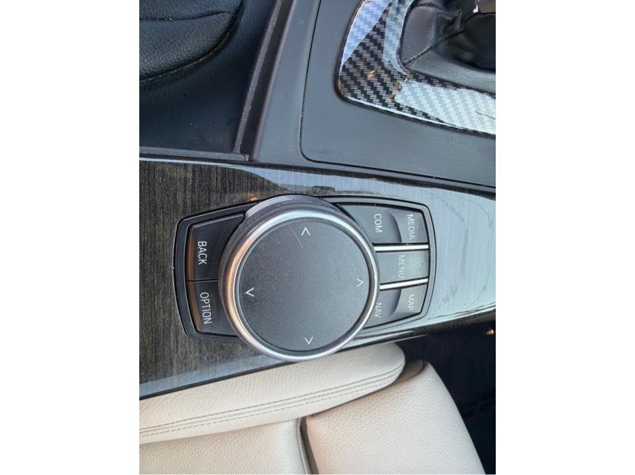 Used 2018 BMW 330i Sedan RWD image 17