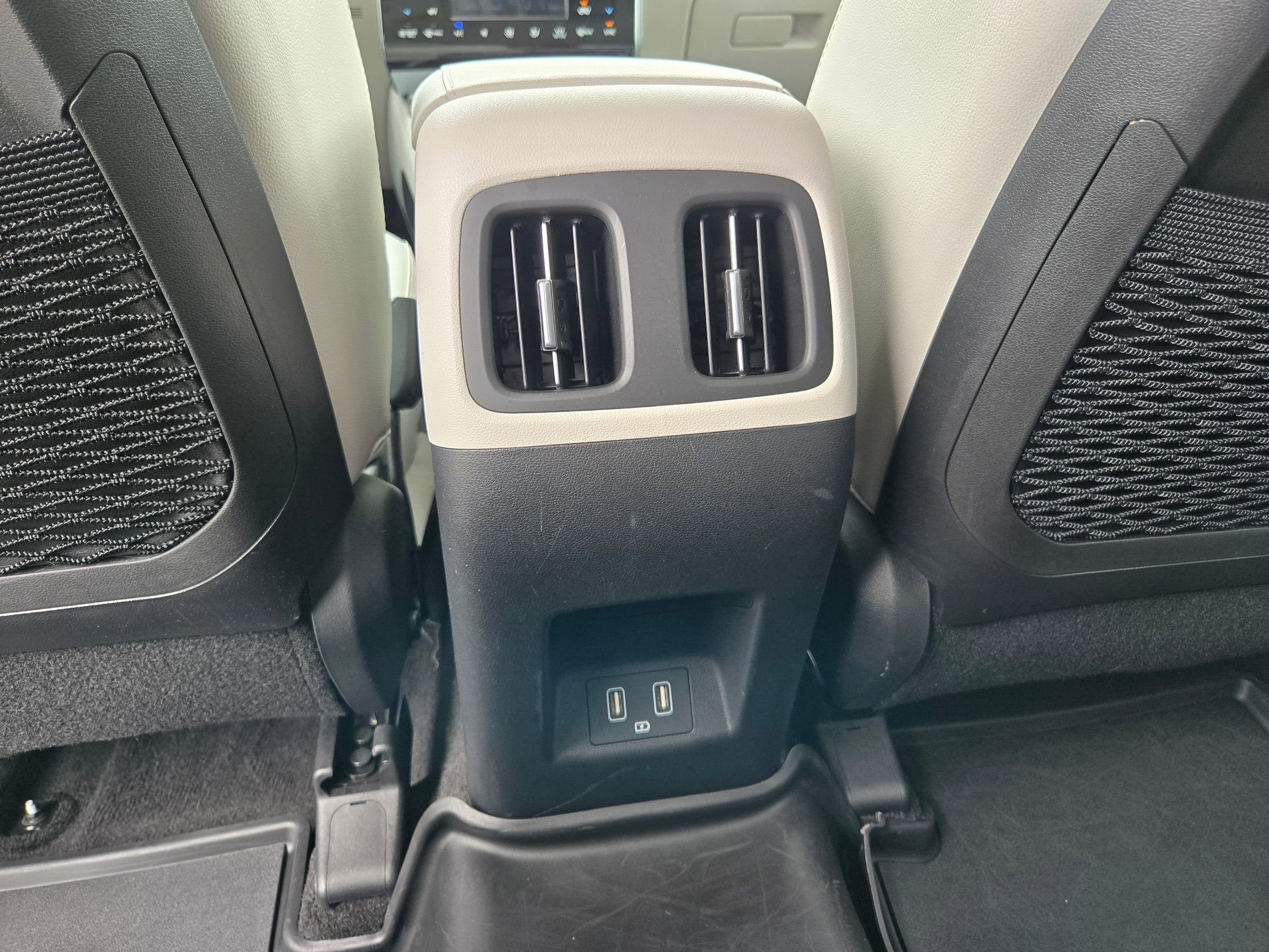 Used 2022 Hyundai Tucson Limited image 36