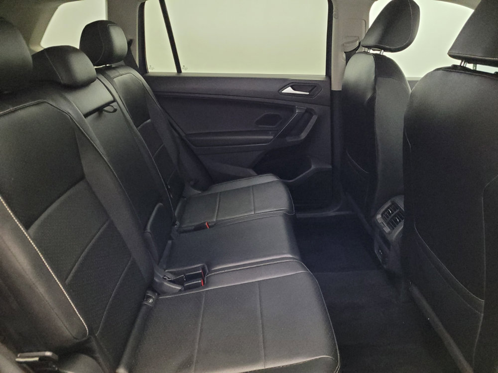 Used 2021 Volkswagen Tiguan SEL AWD/4WD image 19