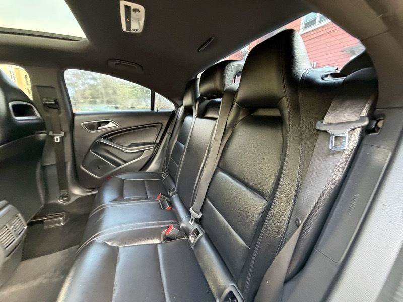 Used 2014 Mercedes-Benz CLA 250 image 38