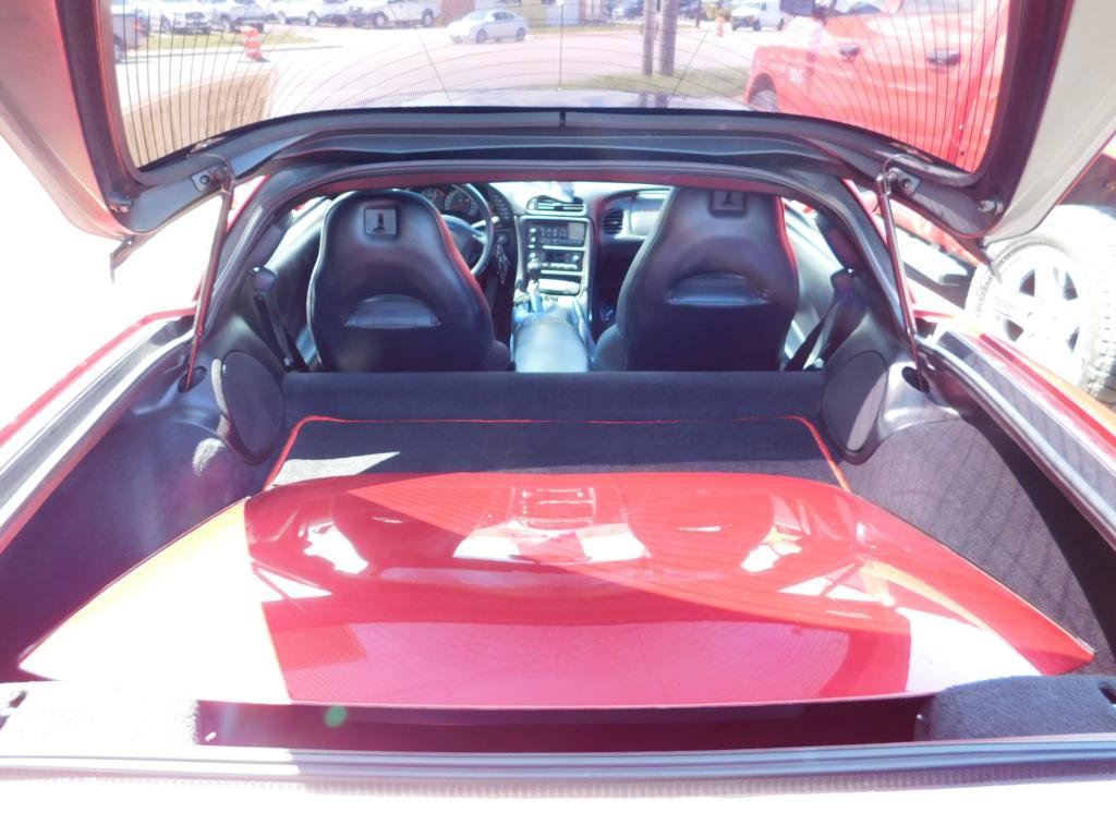 Used 2004 Chevrolet Corvette Coupe w/ Roof Package RWD image 13