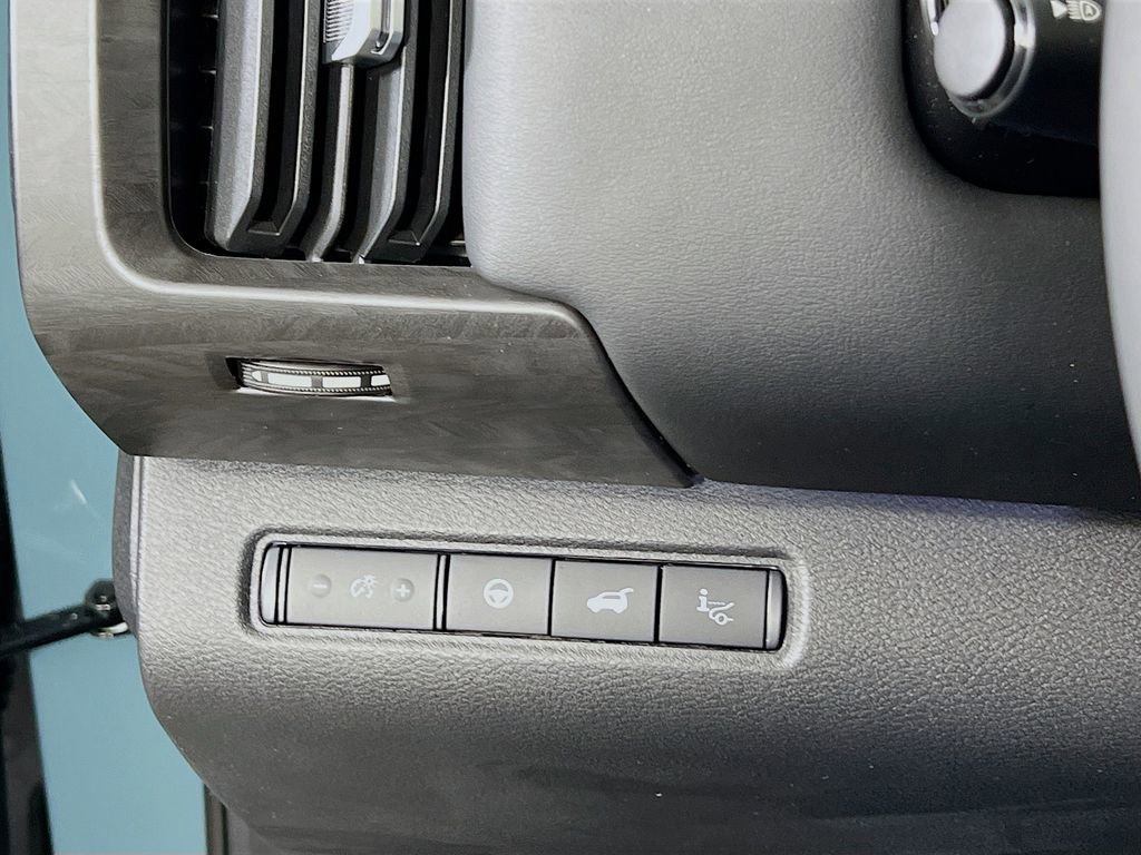 New 2026 Nissan Pathfinder Platinum image 9